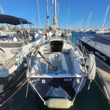 Botel Voilier Flush Poker Saint-Raphaël